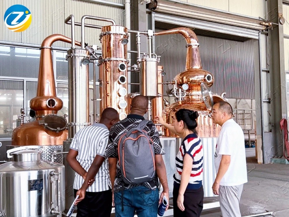 Ciepłe powitanie w delegacji Rwandzie odwiedzające maszyny Zhengjiu w celu ko...